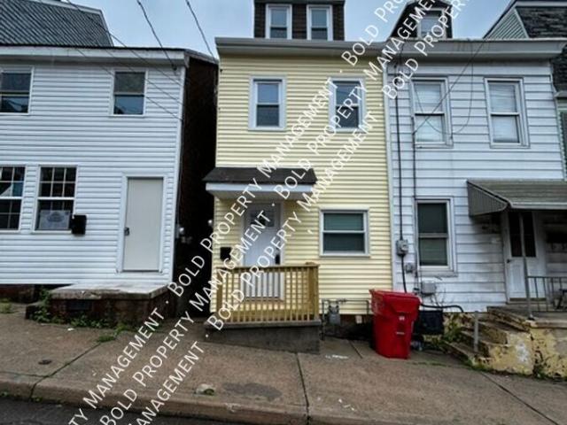 2 BR, 1 BA Apartment 612 N 2nd St Pottsville, PA 17901