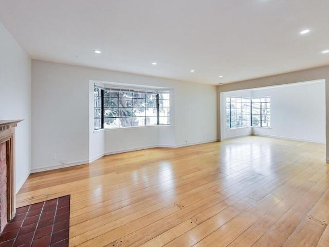 2 BR, 1 BA Apartment 612A Brooklyn Avenue, Oakland, CA 94606