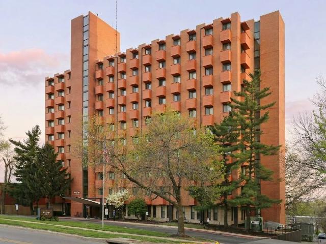 2 BR, 1 BA Apartment 6140 Raytown Rd Unit 0802, Kansas City, MO 64133