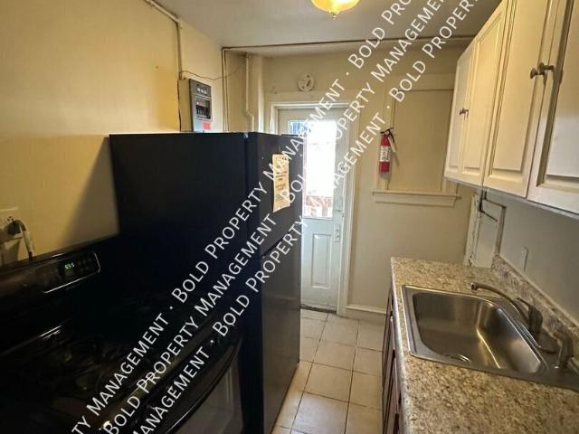 2 BR, 1 BA Apartment 614 616 Schuylkill Avenue, Reading, PA 19602