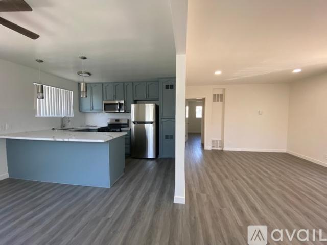 2 BR, 1 BA Apartment 6159 Coldwater Canyon Ave, Unit 5, Los Angeles, CA 91606