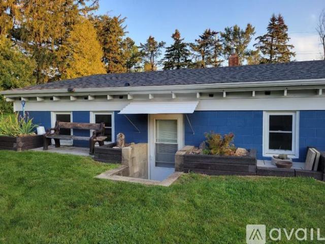 2 BR, 1 BA Apartment 615 Grace Street, Gladbrook, IA 50635