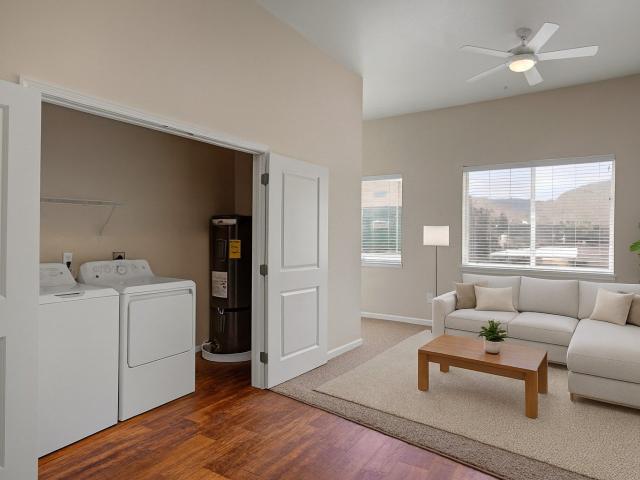 2 BR, 1 BA Apartment 615 North Piere Street Unit E212, Wenatchee, WA 98801