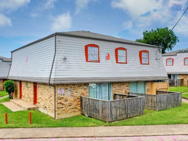 2 BR, 1 BA Apartment 6161 Trail Glen Drive Unit 1 01 2151, Dallas, TX 75217