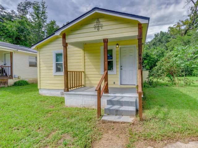 2 BR, 1 BA Apartment 618 Dover St, Tallahassee, FL 32304