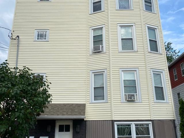2 BR, 1 BA Apartment 61 Albany Avenue, Unit 3, New Britain, CT 06053