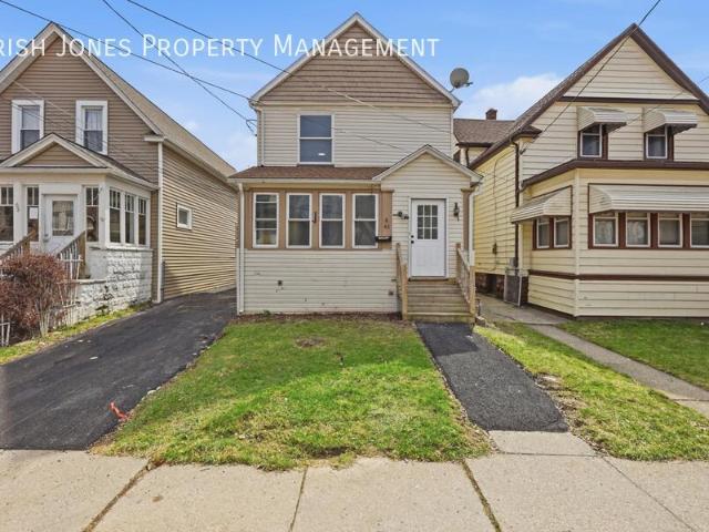 2 BR, 1 BA Apartment 61 Princeton Place, Buffalo, NY 14210