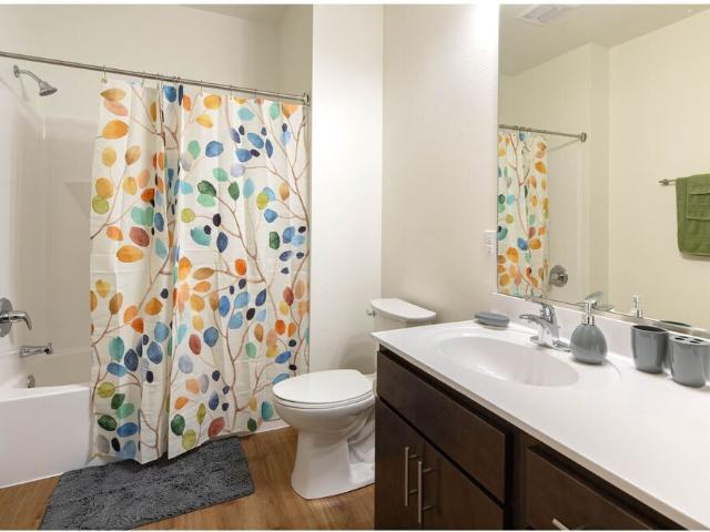 2 BR, 1 BA Apartment 6204 22nd Avenue Unit 323, Kenosha, WI 53143