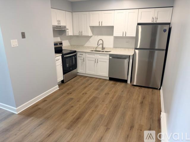 2 BR, 1 BA Apartment 620 Pasadena Ave, Unit 8, Beecher, IL 60401