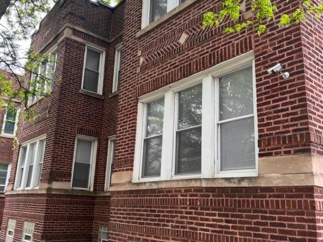 2 BR, 1 BA Apartment 625 E Marquette Ave, Chicago, IL 60637