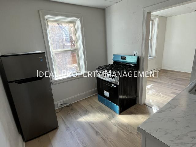 2 BR, 1 BA Apartment 633 Forest Avenue, Cincinnati, OH 45229