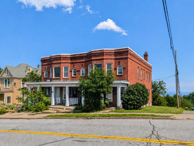 2 BR, 1 BA Apartment 630 W 3rd Street, Duluth, MN 55806