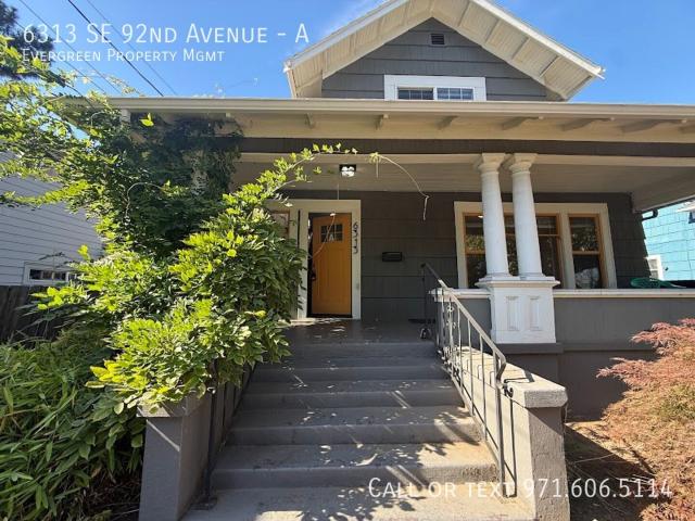 2 BR, 1 BA Apartment 6313 SE 92nd Avenue, Portland, OR 97266
