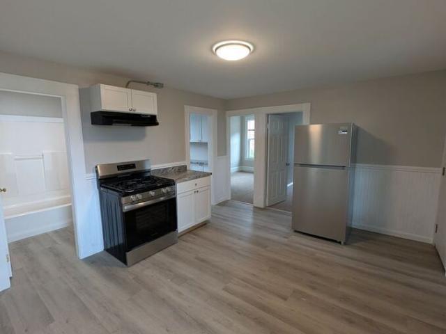 2 BR, 1 BA Apartment 63 Sullivan St, Manchester, NH 03102