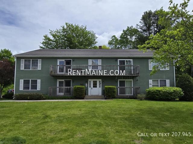 2 BR, 1 BA Apartment 6 Hartley St. Apt Lewiston, ME 04240