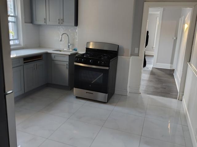 2 BR, 1 BA Apartment 742 5th Ave, Unit 2nd floor, Troy, NY 12182