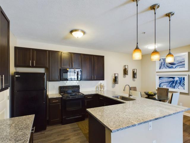 2 BR, 1 BA Apartment 747 Worthington Woods Blvd Unit 215 727, Columbus, OH 43085