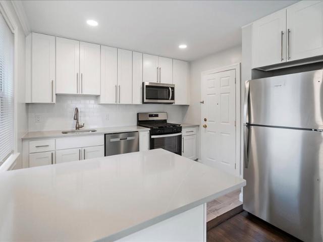 2 BR, 1 BA Apartment 744 Elm Avenue Unit 750E 08B, Teaneck, NJ 07666