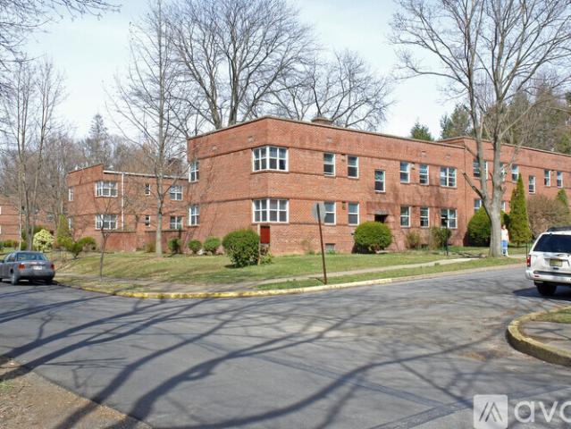 2 BR, 1 BA Apartment 750 N 8th St, Unit 2, Sunbury, PA 17801