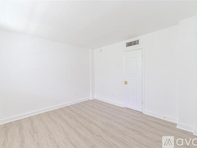 2 BR, 1 BA Apartment 750 NE 64th St, Unit B404, Miami, FL 33138