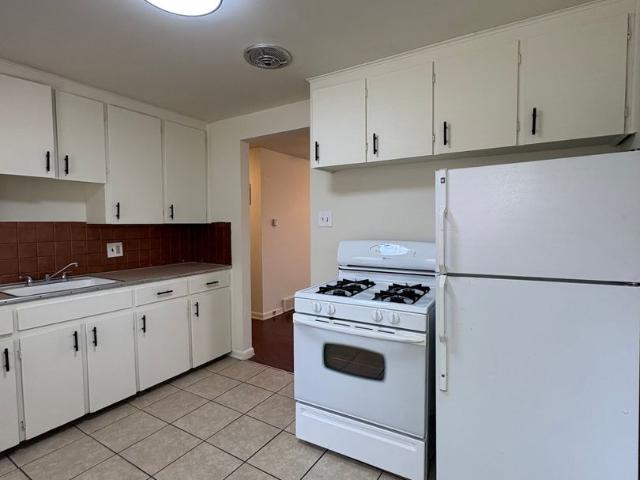 2 BR, 1 BA Apartment 7523 West 8th Place, Denver, CO 80214