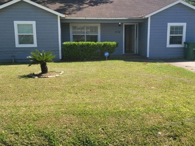 2 BR, 1 BA Apartment 7534 South Hall St, Houston, TX 77028