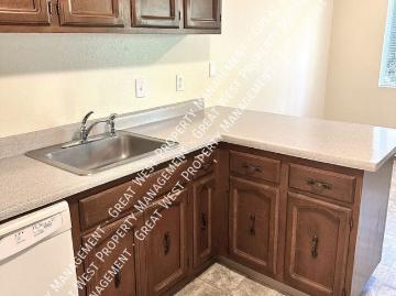 2 BR, 1 BA Apartment 7609 44th St W, University Place, WA 98466
