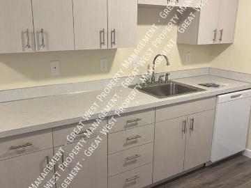 2 BR, 1 BA Apartment 7615 44th St W, University Place, WA 98466