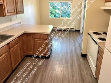 2 BR, 1 BA Apartment 7619 44th St W, University Place, WA 98466
