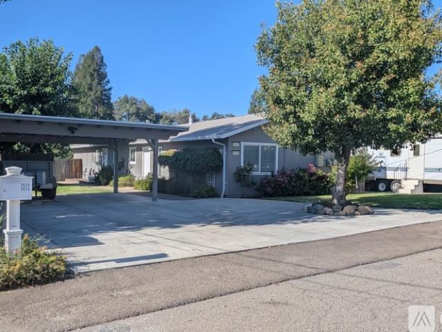 2 BR, 1 BA Apartment 7626 Oak Grove Avenue, Citrus Heights, CA 95610