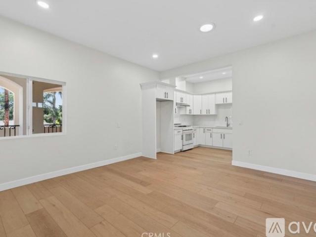 2 BR, 1 BA Apartment 762 North Huntington Street, San Fernando, CA 91340