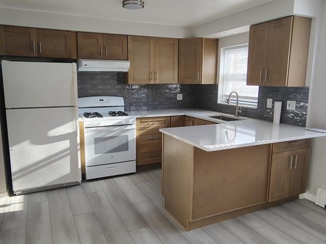 2 BR, 1 BA Apartment 7645 West Irving Park Road, Unit 3S, Chicago, IL 60634