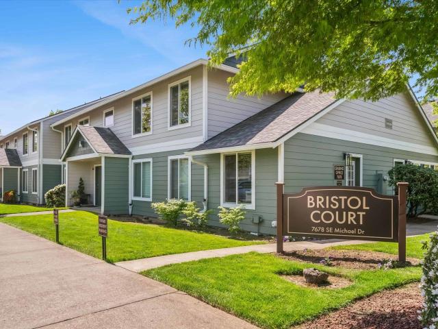 2 BR, 1 BA Apartment 7678 SE Michael Drive Unit 7744, Portland, OR 97222