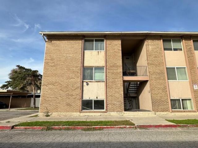 2 BR, 1 BA Apartment 768 N Redwood Road Apt 12, Salt Lake City, UT 84116