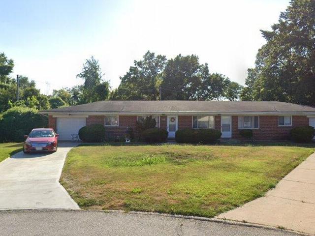 3 BR, 2 BA Apartment 7762 Nacomis Dr, St. Louis, MO 63121