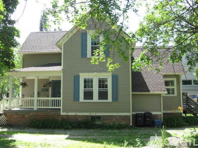 2 BR, 1 BA Apartment 776 Ann St, Unit 1, Birmingham, MI 48009