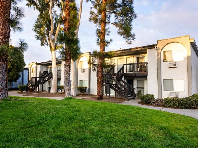 2 BR, 1 BA Apartment 776 E Mission Ave Unit 2 beds, 1 bath, $2253, Escondido, CA 92025