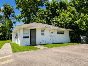 2 BR, 1 BA Apartment 7818 Oak Knoll Ln, Unit A, Houston, TX 77028