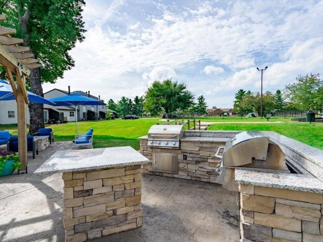 2 BR, 1 BA Apartment 7832 Royalty Ave Unit 7703C, Louisville, KY 40222