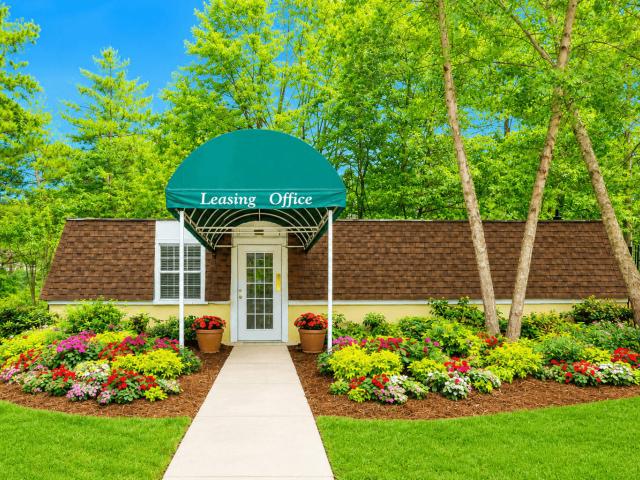 2 BR, 1 BA Apartment 7878 N Main St Unit 6L, Jonesboro, GA 30236