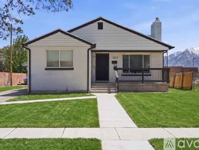 2 BR, 1 BA Apartment 7879 Oak St, Unit 2, Midvale, UT 84047