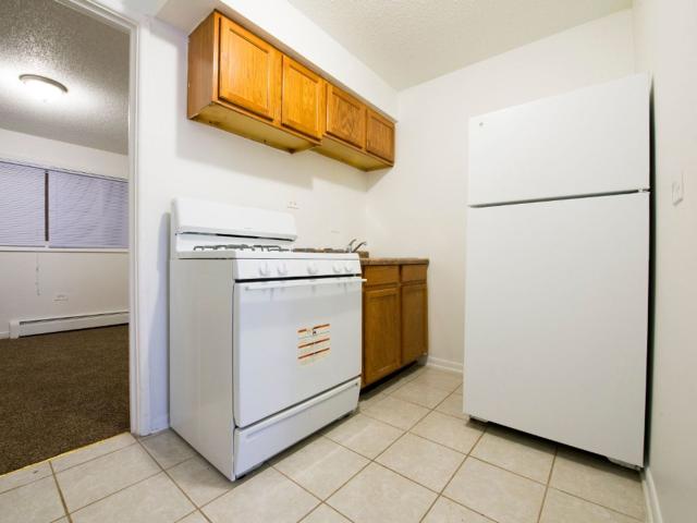 2 BR, 1 BA Apartment 7916 South Drexel Avenue Unit 7916 2, Chicago, IL 60619