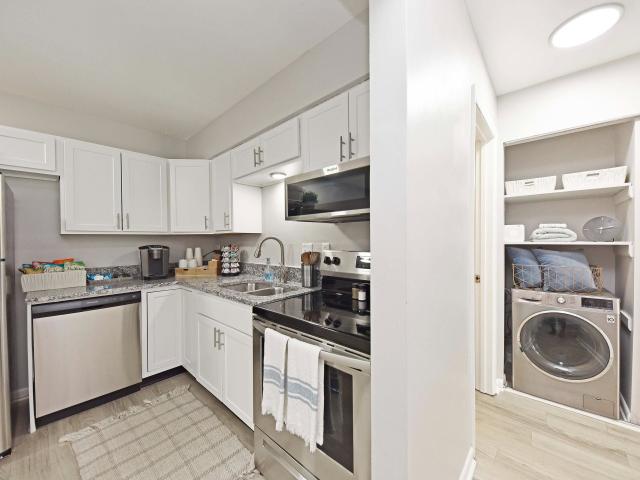 2 BR, 1 BA Apartment 700 Zorn Avenue Unit 702 13, Louisville, KY 40206