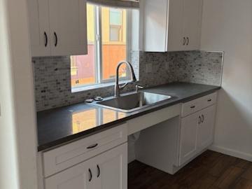 2 BR, 1 BA Apartment 700 North Hill Place, Los Angeles, CA 90012