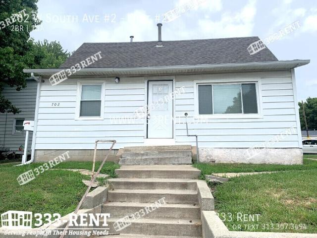2 BR, 1 BA Apartment 702 W South Ave #2, Independence, MO 64050