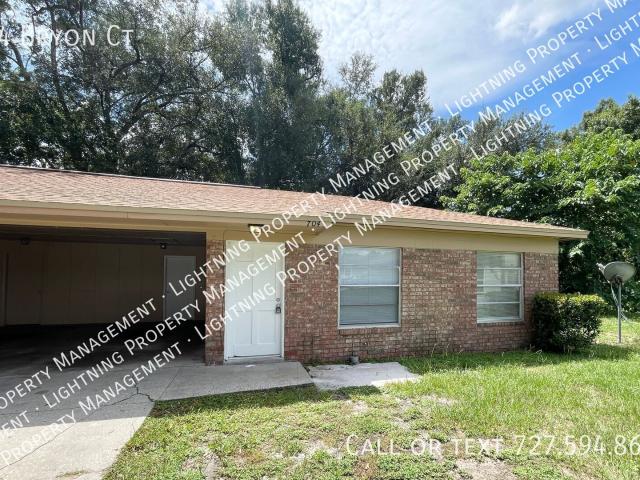 2 BR, 1 BA Apartment 704 Bryon Ct, Lakeland, FL 33810