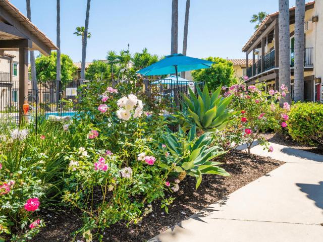 2 BR, 1 BA Apartment 7051 Maddox Drive Unit 19, Huntington Beach, CA 92647