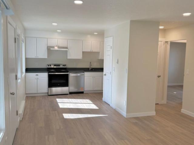 2 BR, 1 BA Apartment 7059 SW Garden Home Rd Unit 11, Portland, OR 97223
