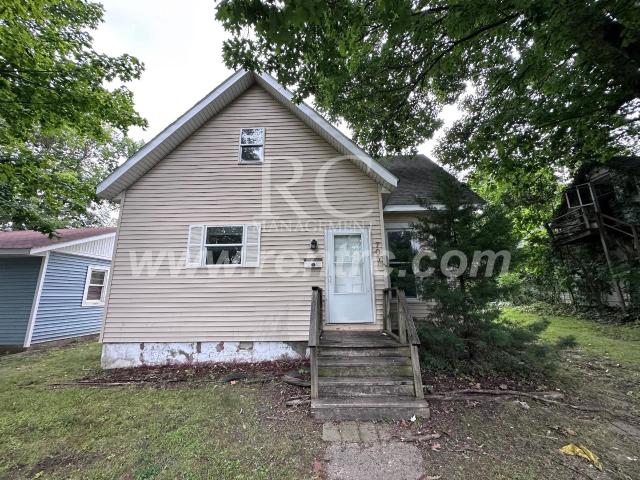 2 BR, 1 BA Apartment 705 Harmon, Danville, IL 61832