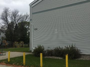 2 BR, 1 BA Apartment 705 North 43rd Street, Grand Forks, ND 58203